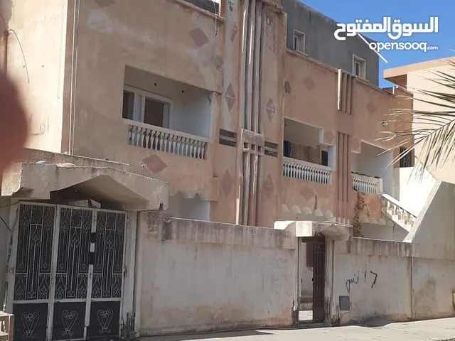 400 m2 More than 6 bedrooms Townhouse for Sale in Tripoli Ghut Shaal