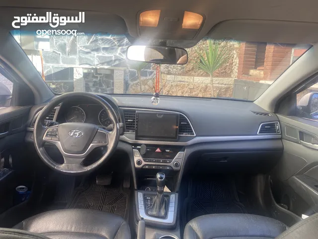 Used Hyundai Avante in Amman