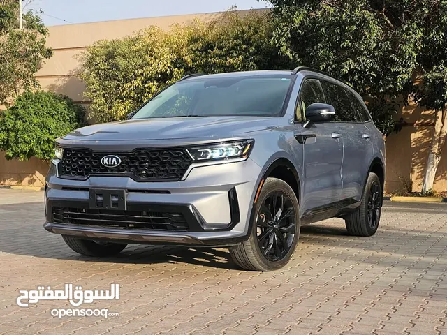 Used Kia Sorento in Tripoli