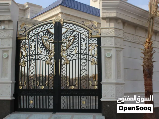 أبواب وشبابيك ودرابزين وهناجر ومظلات بالرياض  تنفيذ احترافي وضمان جودة