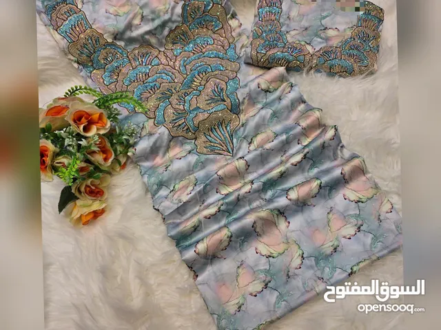 الخام حریر إيطالي مخاوير صدف ألوان جديدة كبير ب 10 ریال وصغار ب6ریال