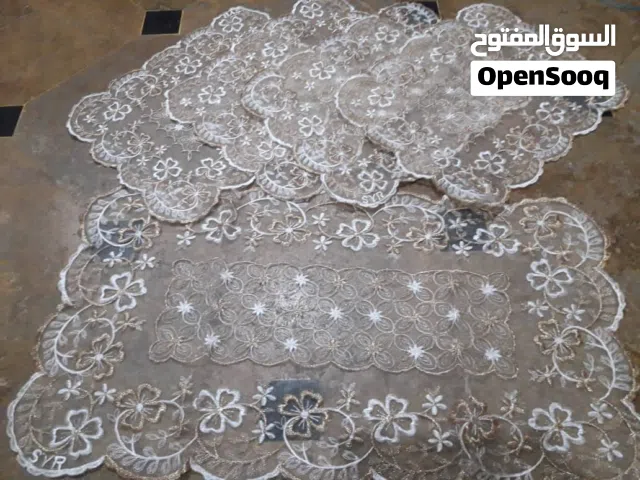 آراتي طاولة