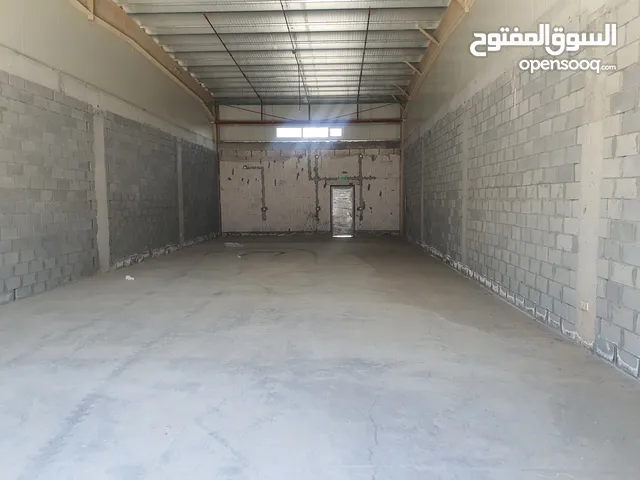 للإيجار قسائم صناعية ومحلات وورش بشرق الأحمدي الصناعيه