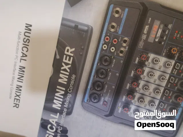مكسر مع كرت صوت للبث المباشر