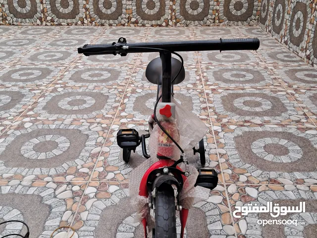 دراجه هوائية جنط 12 جديدة ذات جودة عالية ومتانة ممتازة وقوة على الطريق تمتاز بدرجة عالية من الامان