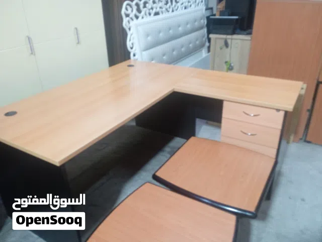 طاولة مكتب شكل L مقاس 160×160 مكتب نظيف جدا .......................................................