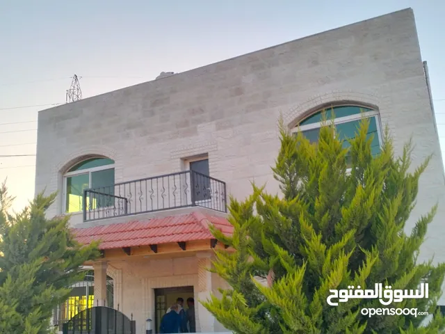 450 m2 3 Bedrooms Townhouse for Sale in Amman Al-Mustanada