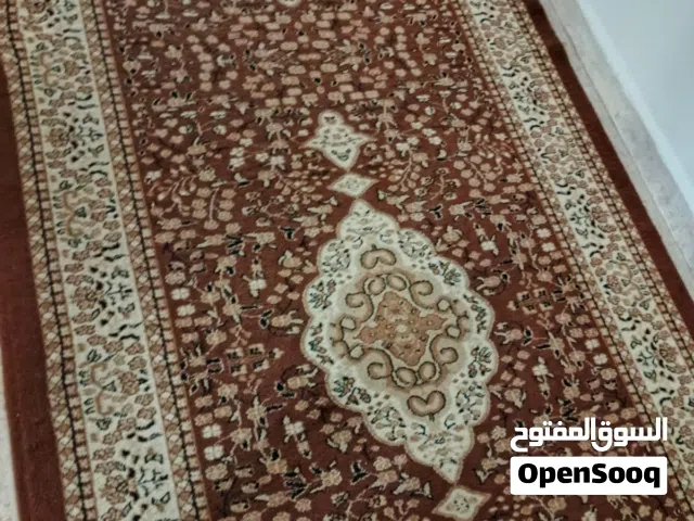 سجاد ممرات 3قطع 2كبار وواحده صغيره الواحده الكبيره بطول 370cm في 140cm بسعر مناسب وقابل للتفاوض