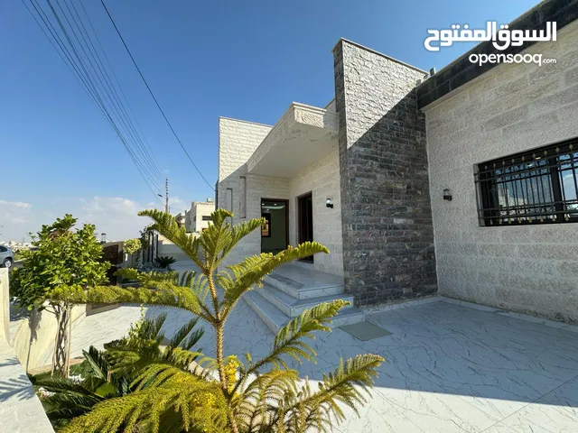 250m2 3 Bedrooms Villa for Sale in Amman Jawa