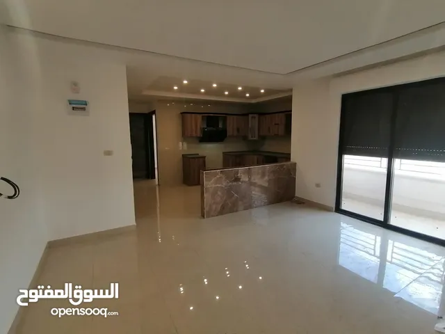 شقة مميزة للبيع طابق ثالث مع روف  مساحة 86م2 بمنطقه ابو علندا
