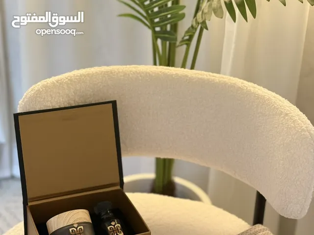 بكس يتكون من عطر فاخر و بخور فاخر