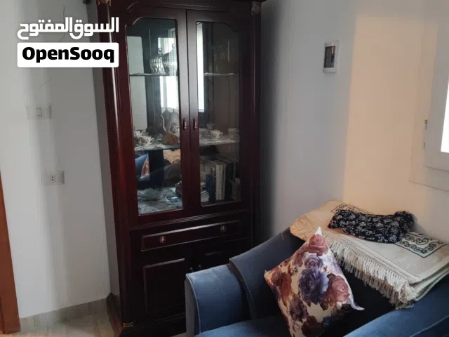 بوفيه باللون البني