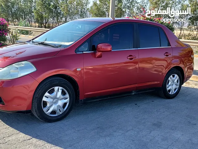 Nissan Tiida 2006