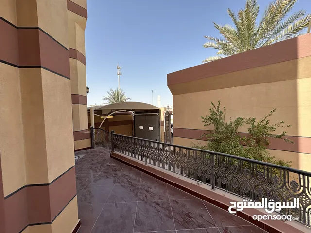 1300 m2 5 Bedrooms Villa for Rent in Abu Dhabi Shakhbout City