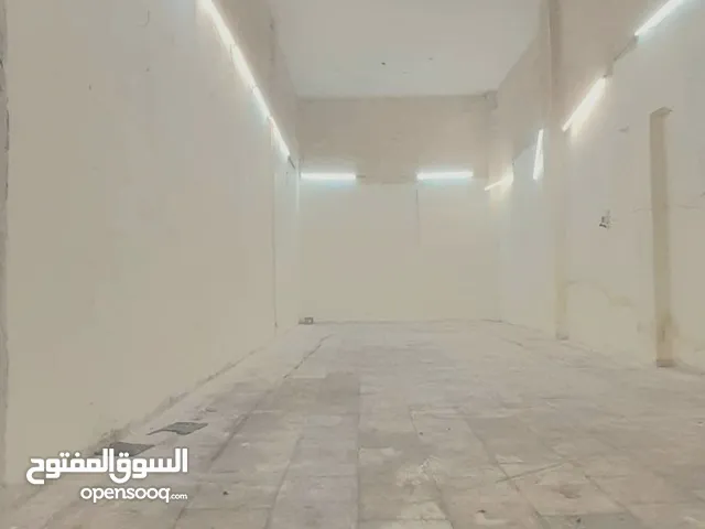 محل تجاري او مستودع للايجار في المقابلين
