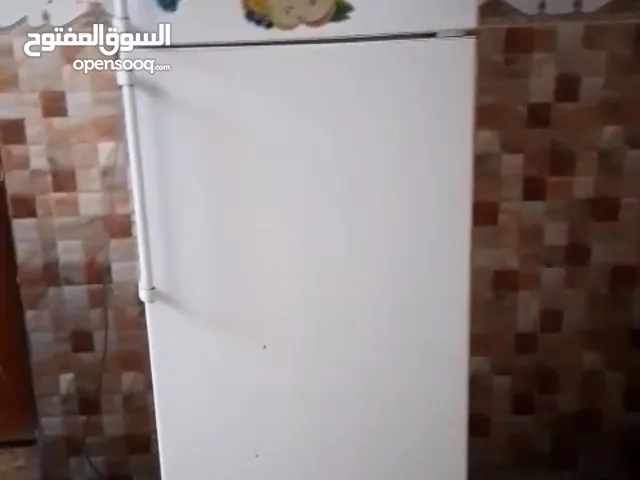 ثلاجه حجم متوسط شرط التجميد