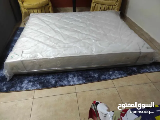 هابيتات : كونتراكت