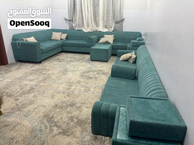 كنب مستعمل ونظيف