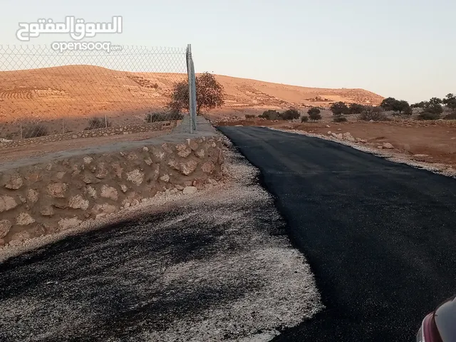مزرعه للبيع في صروت من القطع المميزة جدا على 3 شوارع