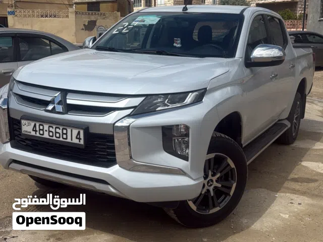 2022 ميتسوبيشي L200 Standard