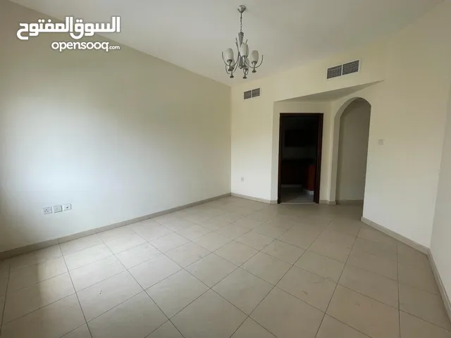 900 ft 1 Bedroom Apartments for Rent in Sharjah Al Butina