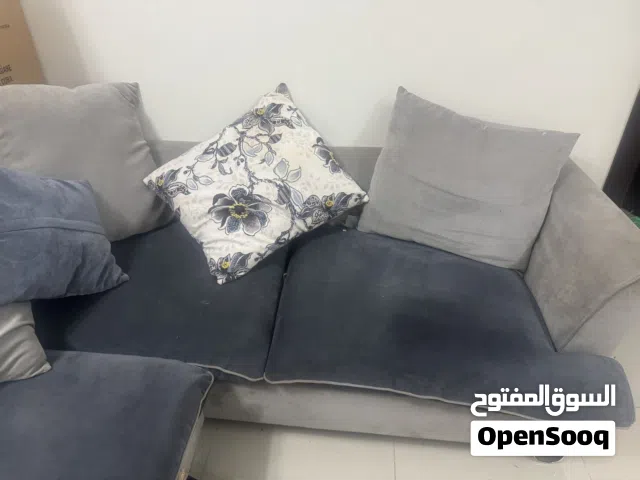 للبيع – طقم كنب زاوية مع كورنر بحالة ممتازة