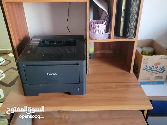 مكتب كمبيوتر ودراسة