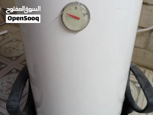 سخان ماء ( جيزر) كهربائي سعة 80 لتر نوع اكوا هوت سعودي بحاله ممتازه للبيع