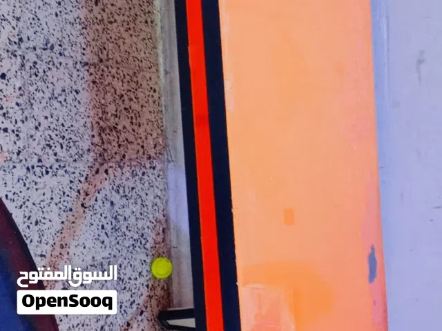 ميز طعام مع كراسي عدد 4 بلاستك و 2 حديد ستول