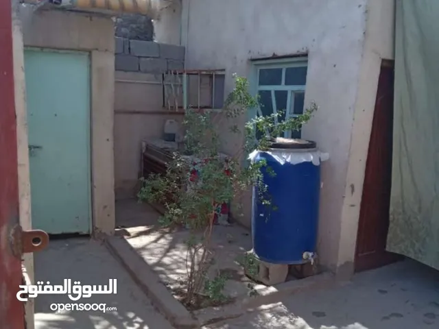 150 m2 3 Bedrooms Townhouse for Sale in Basra Abu Al-Khaseeb
