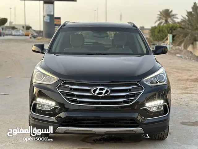 Hyundai Santa Fe 2017 in Tripoli