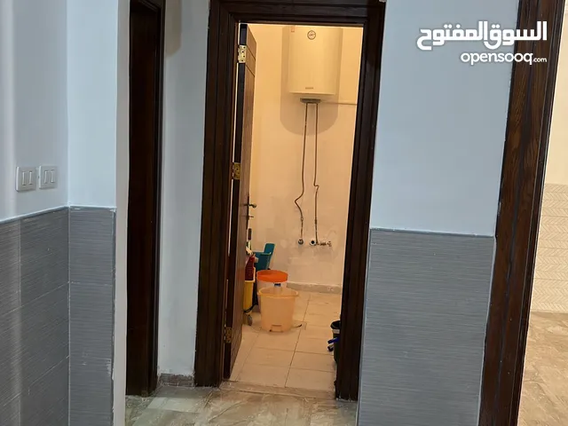 200 m2 3 Bedrooms Apartments for Rent in Amman Daheit Al Rasheed