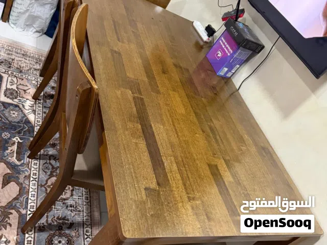 سفره طعام مع كراسي