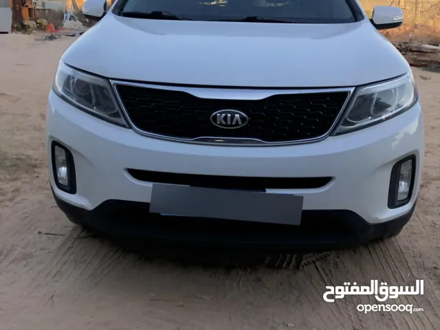 Used Kia Sorento in Tripoli