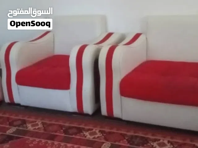صالون كنبة وكرسيين
