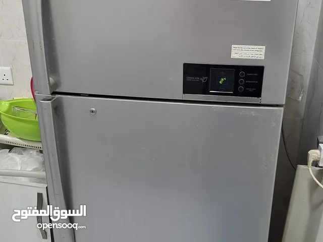 ثلاجة شبه جديدة ال جي .........700ليتر