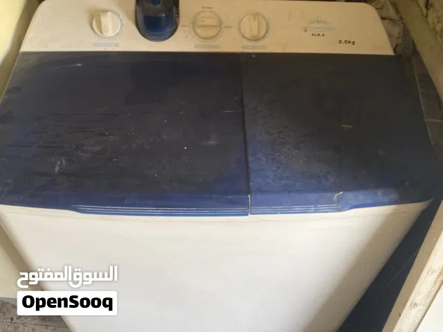 للبيع غسالة نظيفة وشغالة