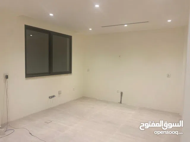REF:14936 - شقة أرضية فاخرة للبيع في عبدون الشمالي