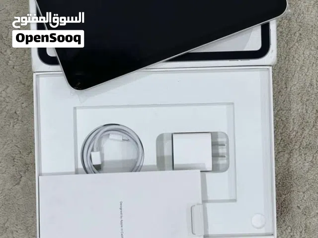 Apple iPad 128 GB in Al Sharqiya