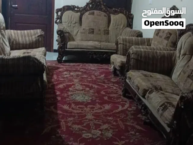 كنب خارجي مستخدم نظيف للبيع السعر 105الف نهايه العنوان الثلاثين بعد دار سلم جوار ديوان الهندوانه