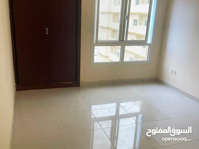 (هشام) شقه غرفتين وصاله مساحه واسعه في النعيميه 1 شقه جديده في بناء نظيف جدا موقع ممتاز تواصل معنا
