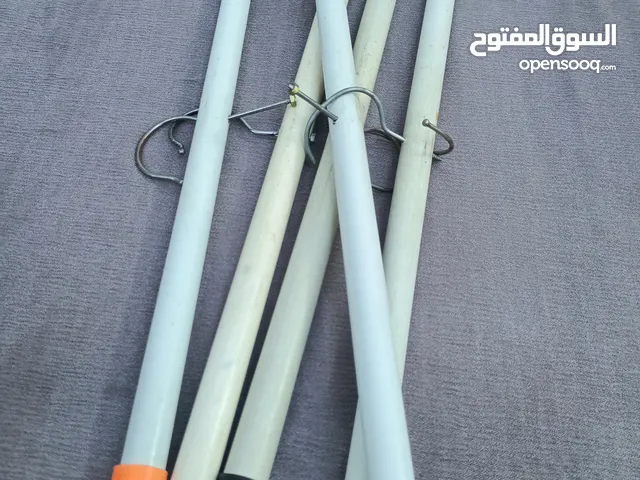 تعلاكة بلاستك لعرض الملابس مستعمل قليل نظيفات جدا عدد 700. قطعة  كلهن