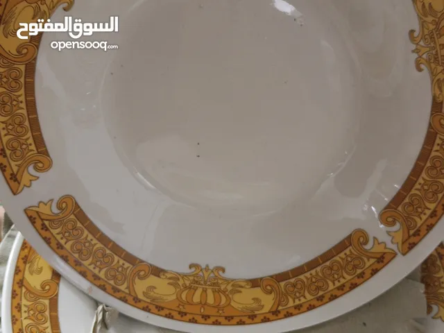 مواعين اكل نضيفه وجديده جدا جدا بيع بالجمله