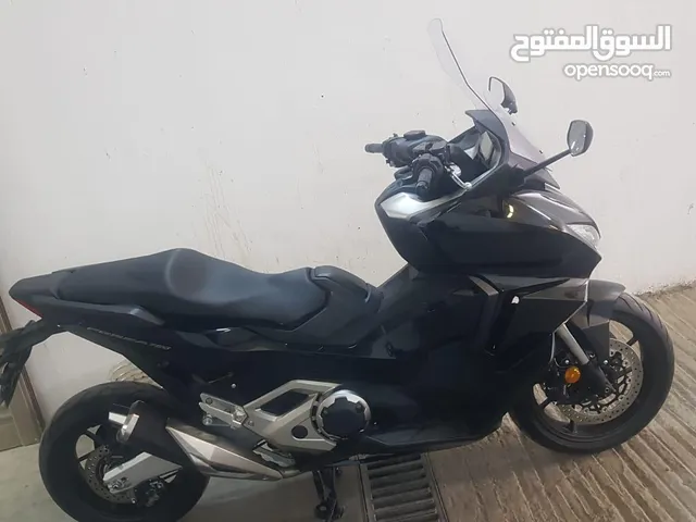 دراجة هوندا فورزا 750 للبيع