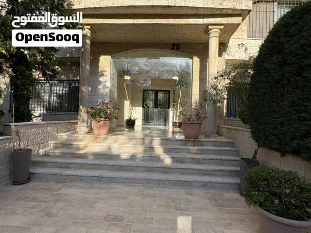 240 m2 3 Bedrooms Apartments for Rent in Amman Al Rabiah