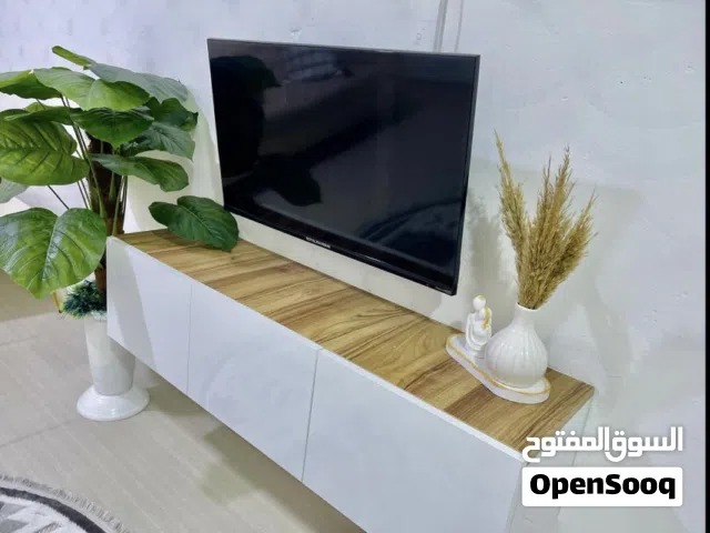 ميز تلفزيون للبيع