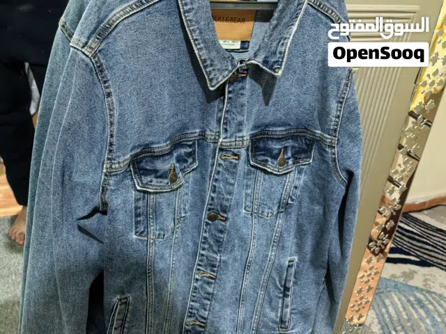 جاكيت جينز pull & bear بحال الوكالة xl