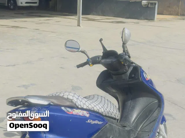 موطو ربي يبارك يبي خدمت محرك والع المطو يمشي هيكل نضيف