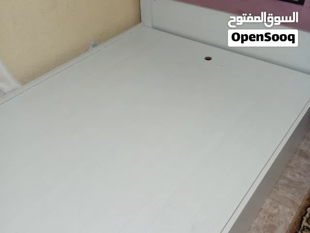 تخت مستعمل اخو الجديد ولا خدش مفرد ونص