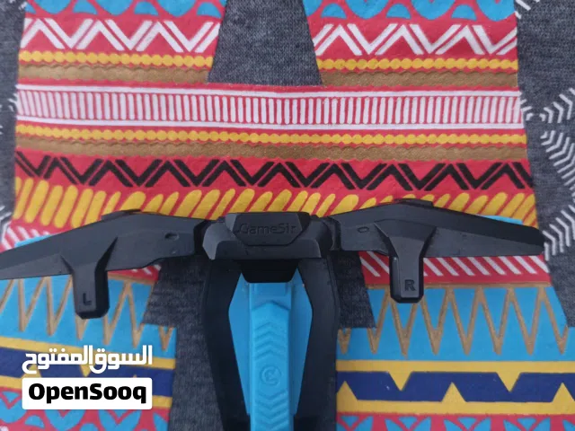 شفتات لون أسود من شركةGamesur